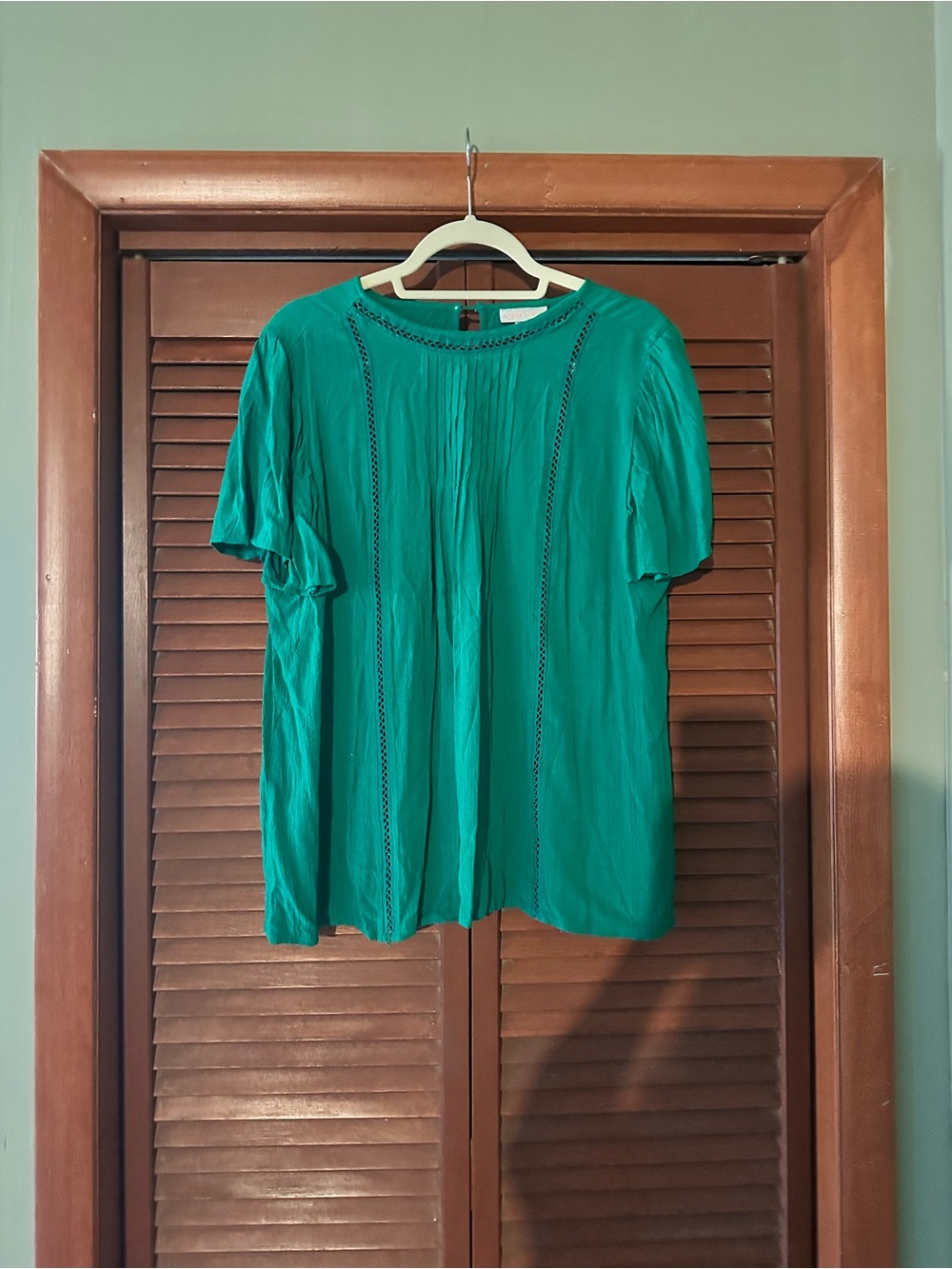 Knox Rose Womenβs Green Short-Sleeve Blouse. Size medium